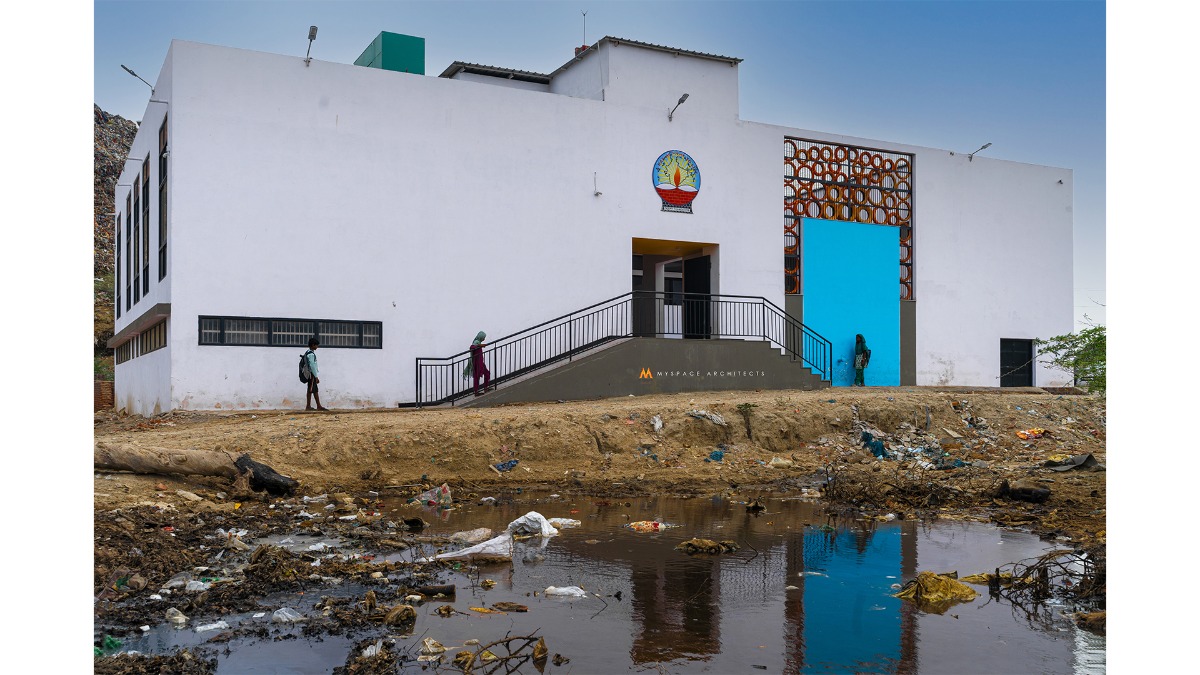 Gyan Sarover School, School in the Dumpyard